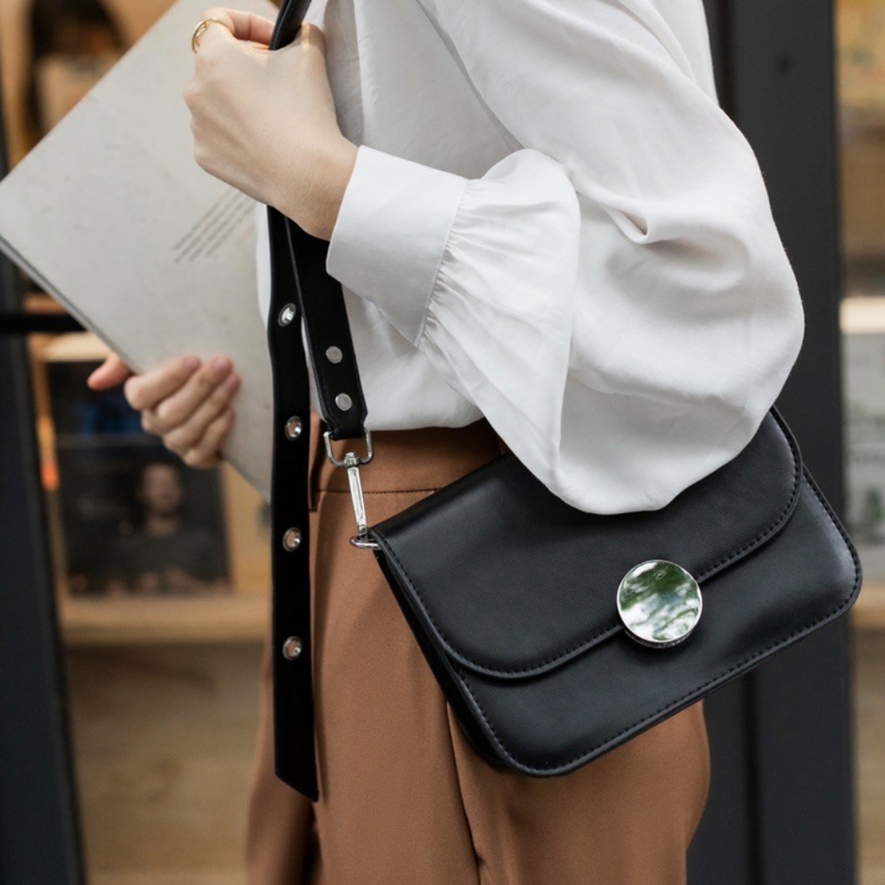 Metal lock crossbody bag